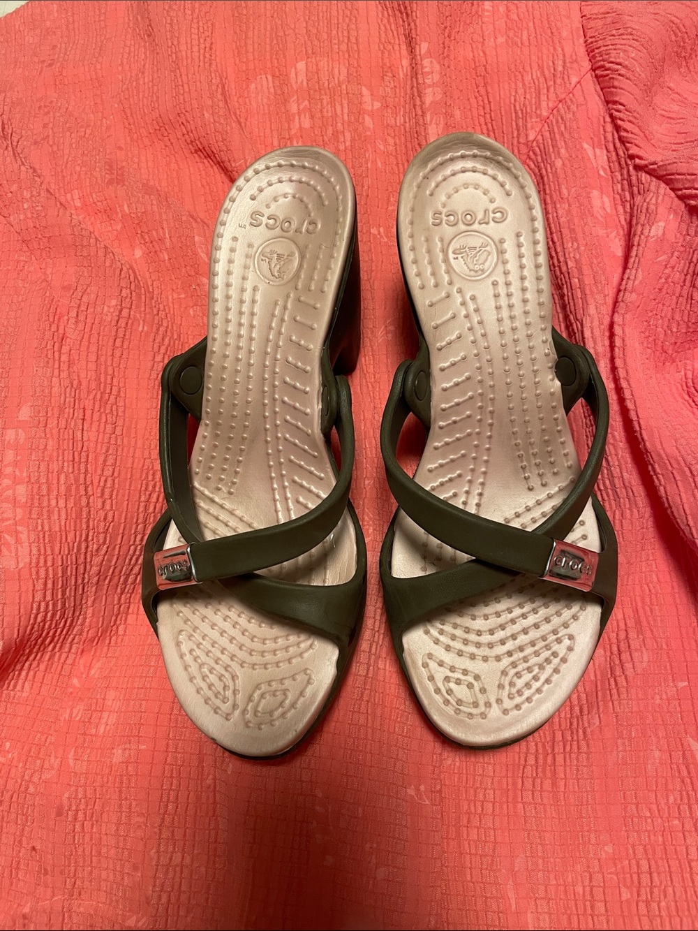 CROCS Women's Olive Green Cross-Strap Slide Sandals